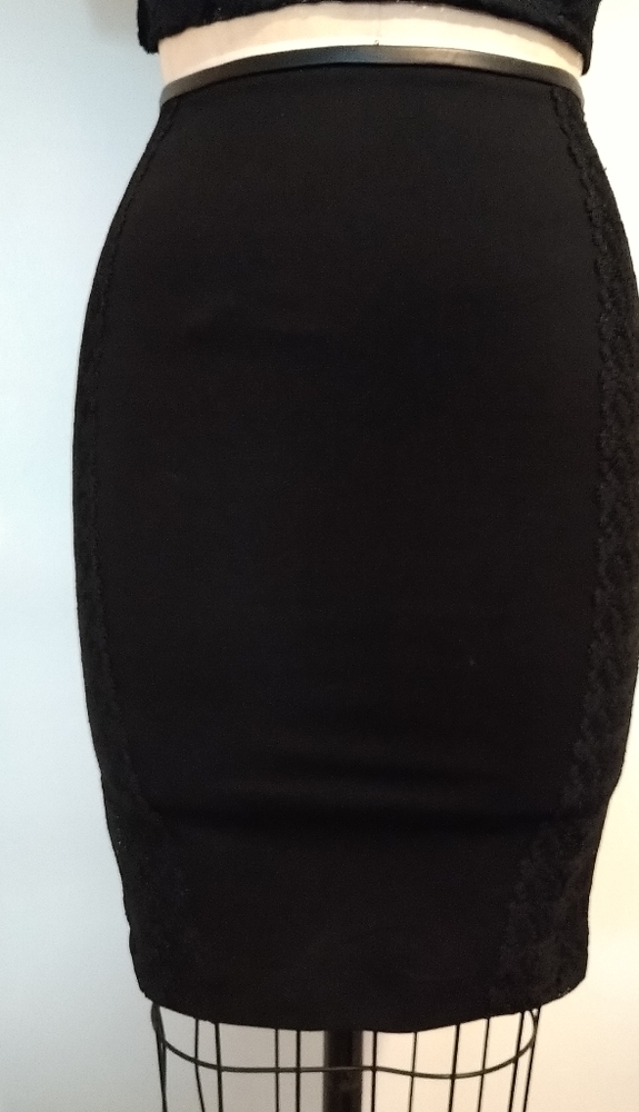 Women  formal skirt Size S pencil style elegant